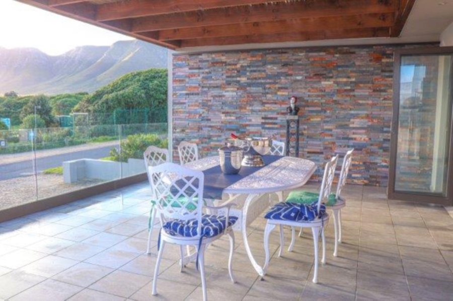 To Let 3 Bedroom Property for Rent in Onrus Western Cape